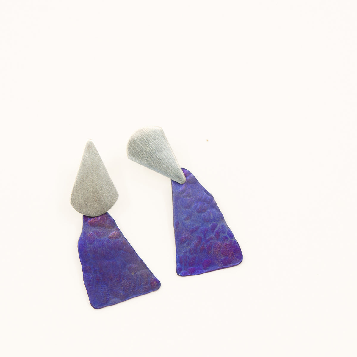 Opposite purple earrings