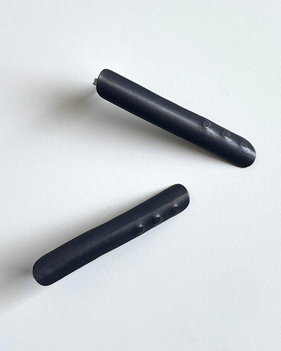 Quills black
