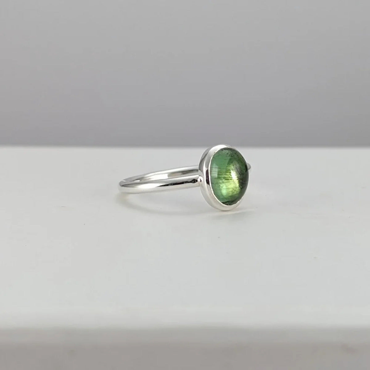 Oval green tourmaline ring