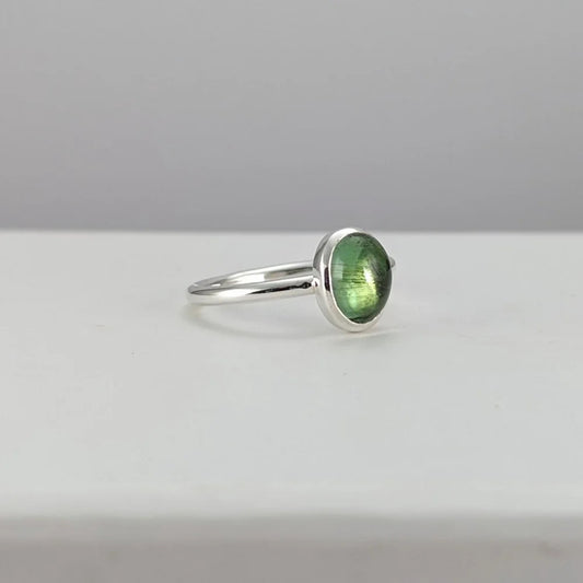Oval green tourmaline ring