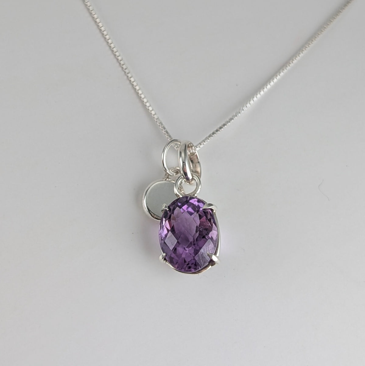 Box chain necklace with oval amethyst and hammered nugget pendant