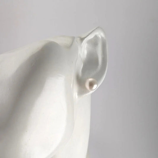 Round white pearl silver stud earrings