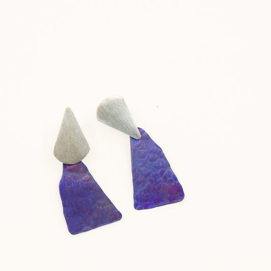 Opposite purple earrings