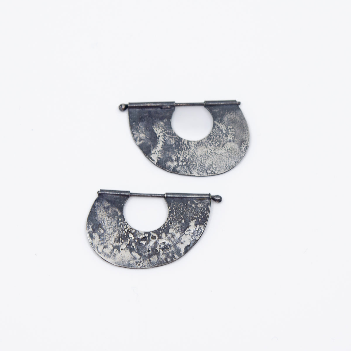Black wings earrings